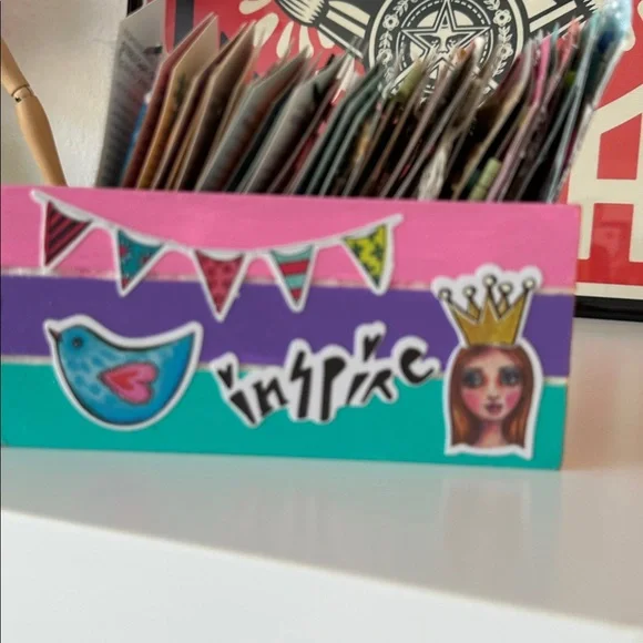 Colorful Art Storage Box with 39 art cards - Picture 5 of 11